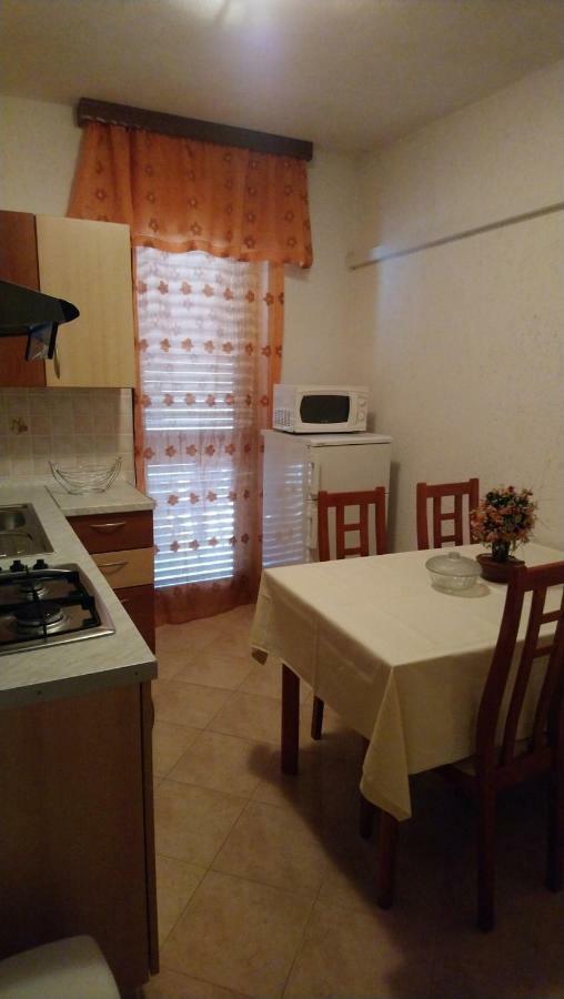 Apartman Dino Tar-Vabriga Exterior photo